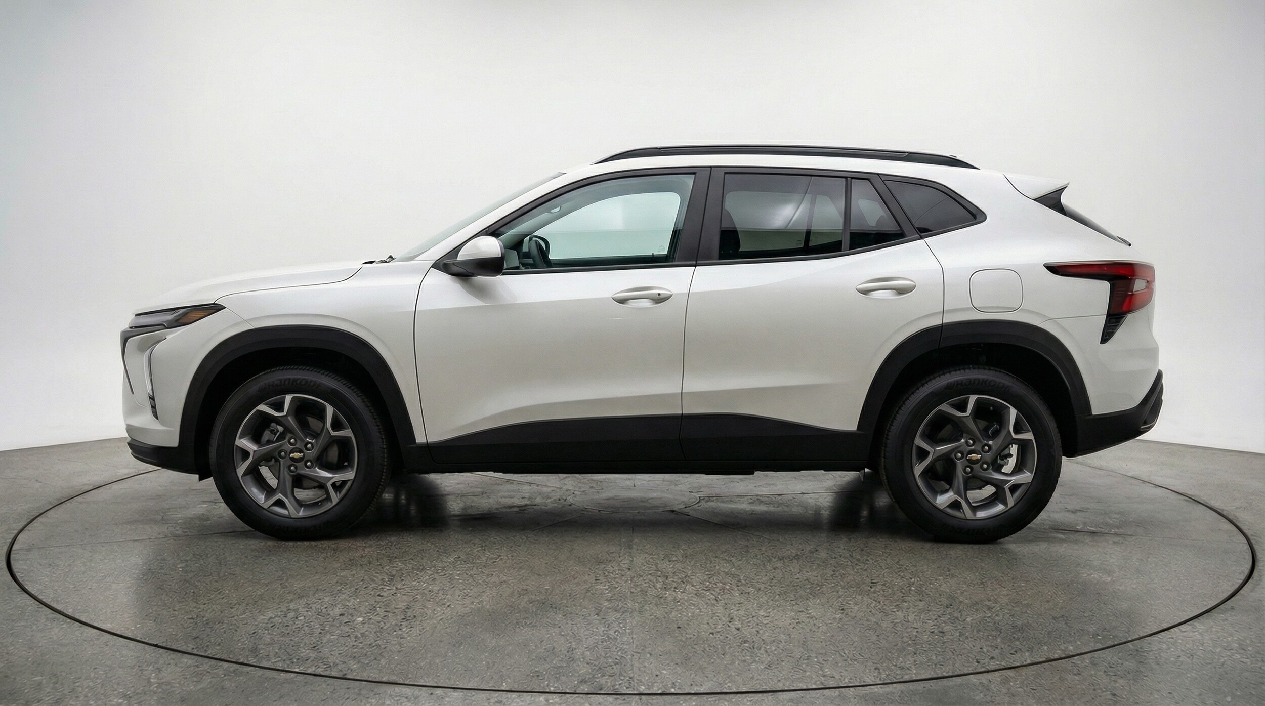 Thumbnail: 2025 Chevrolet Trax - 4