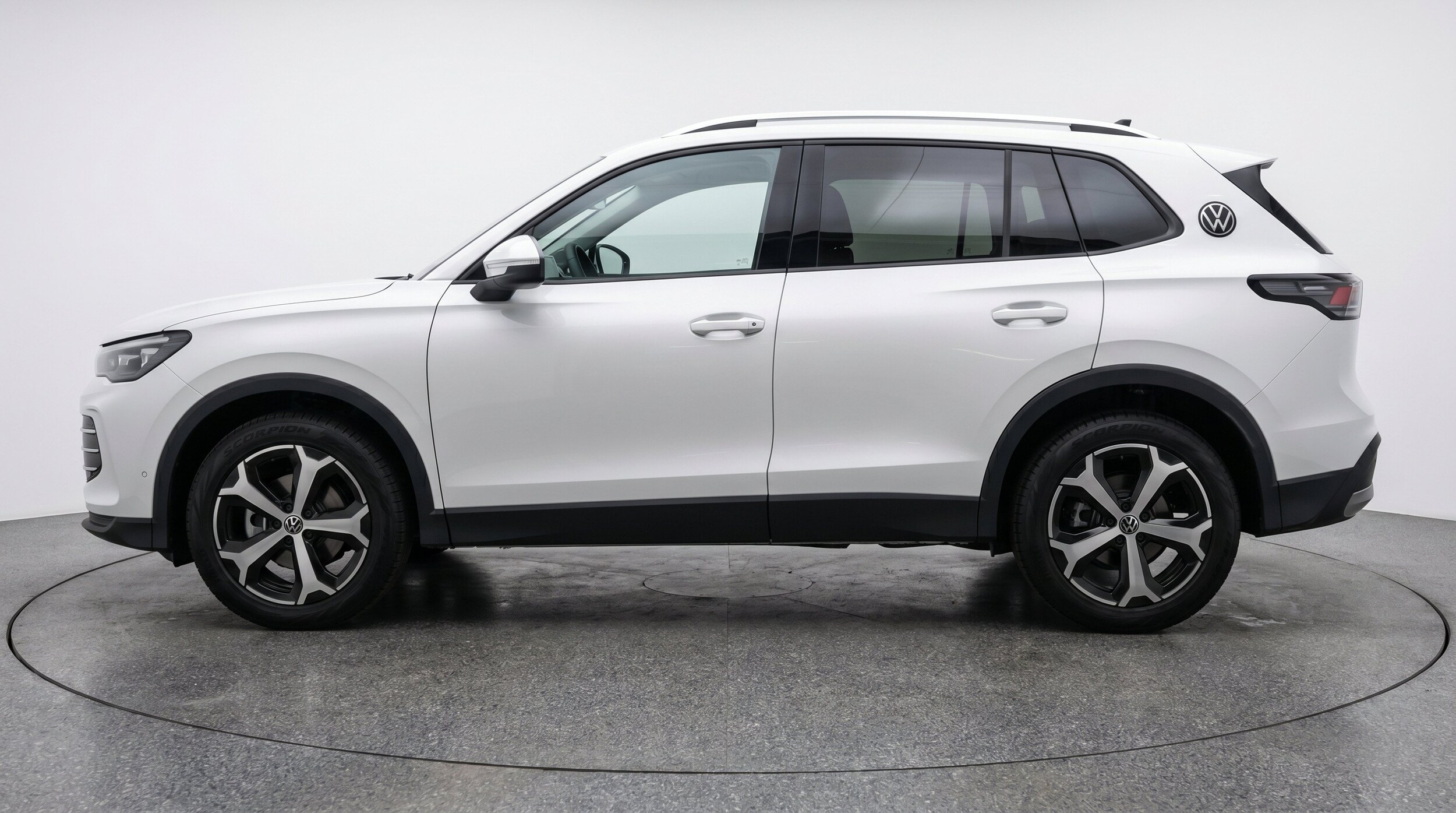 Thumbnail: 2026 Volkswagen Tiguan - 5