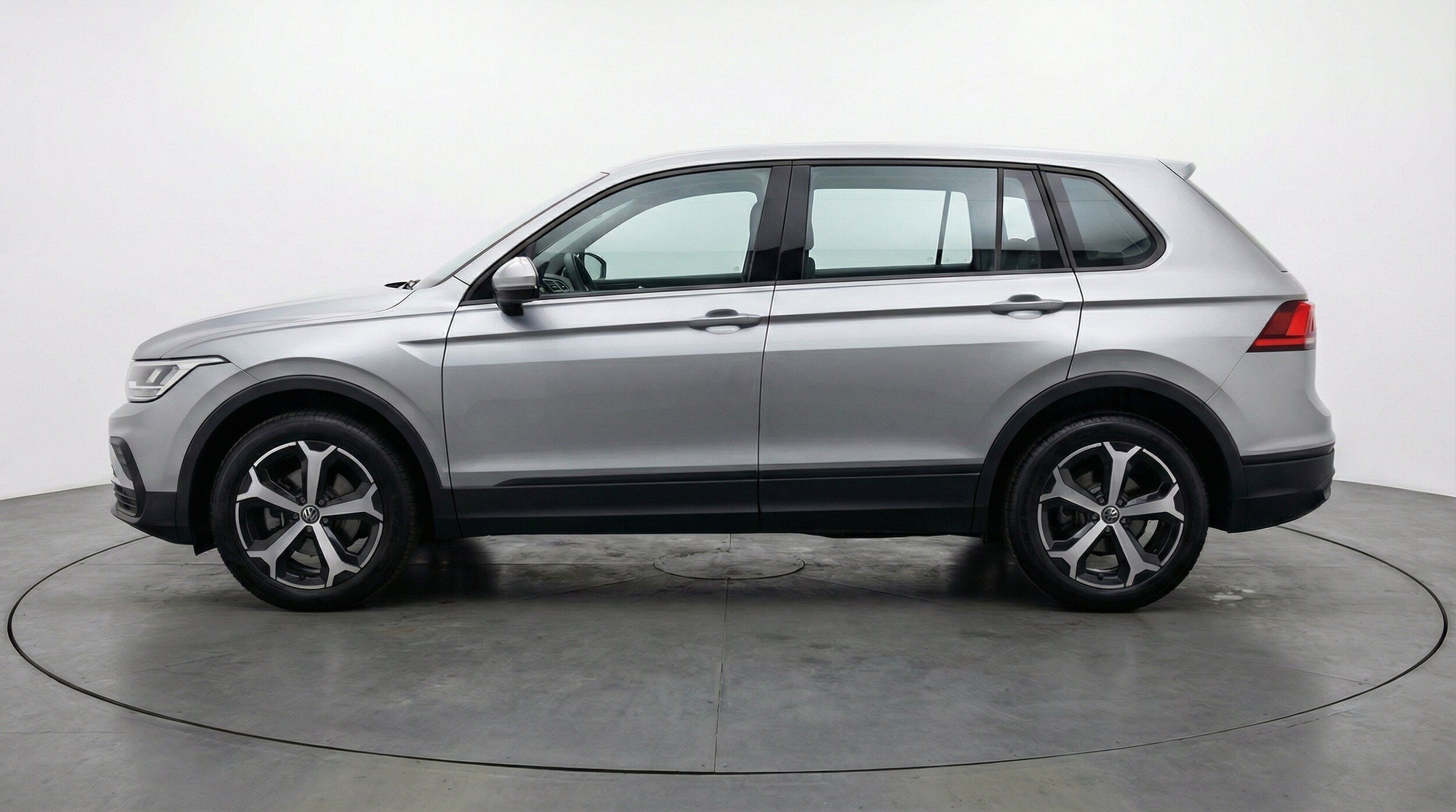 Thumbnail: 2026 Volkswagen Tiguan - 5