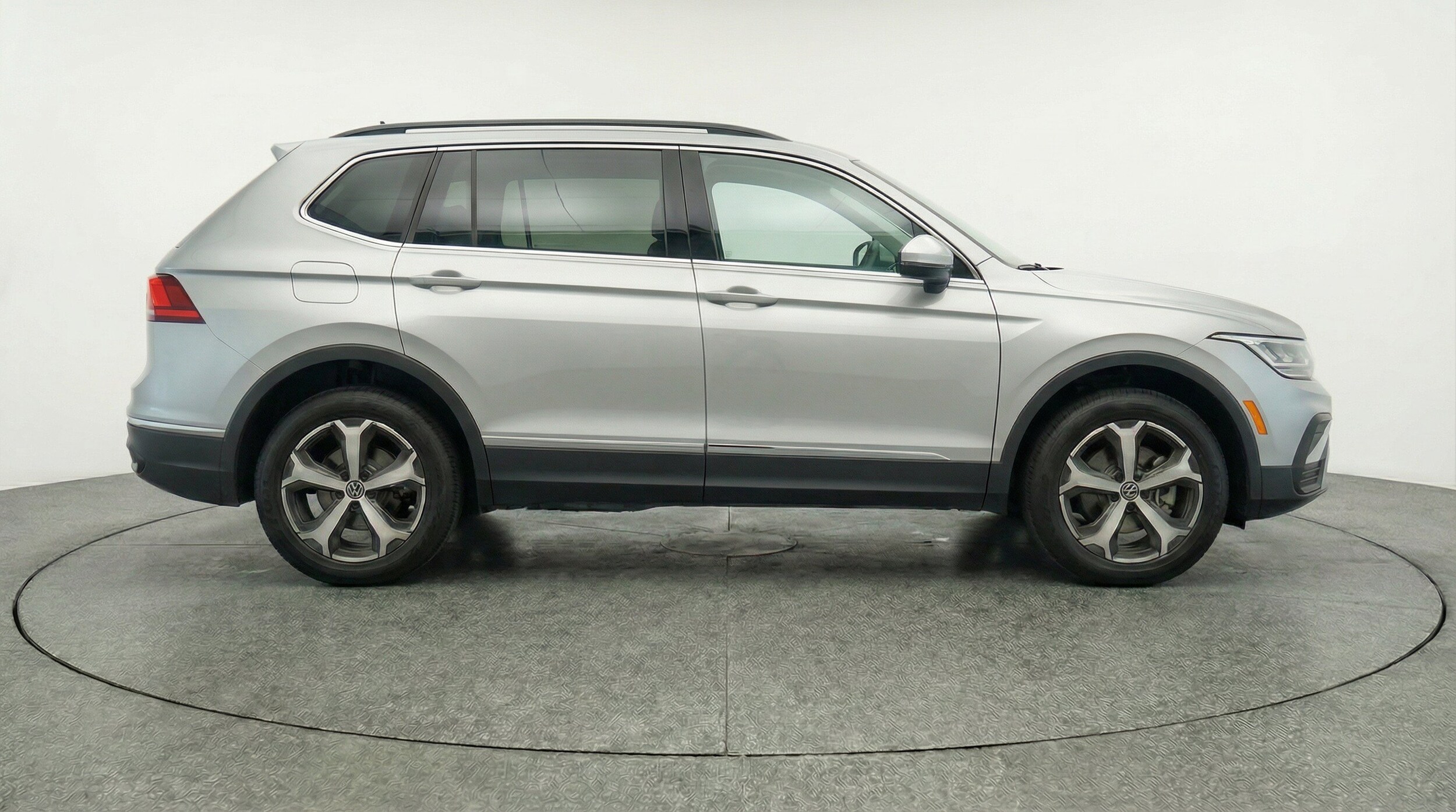 Thumbnail: 2026 Volkswagen Tiguan - 11