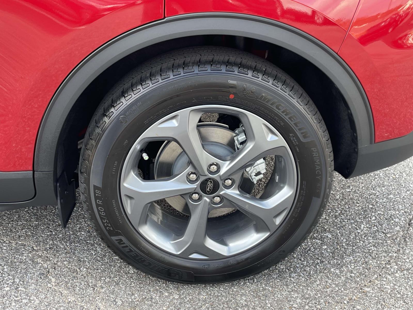 2026 Ford Escape ST-Line photo 3