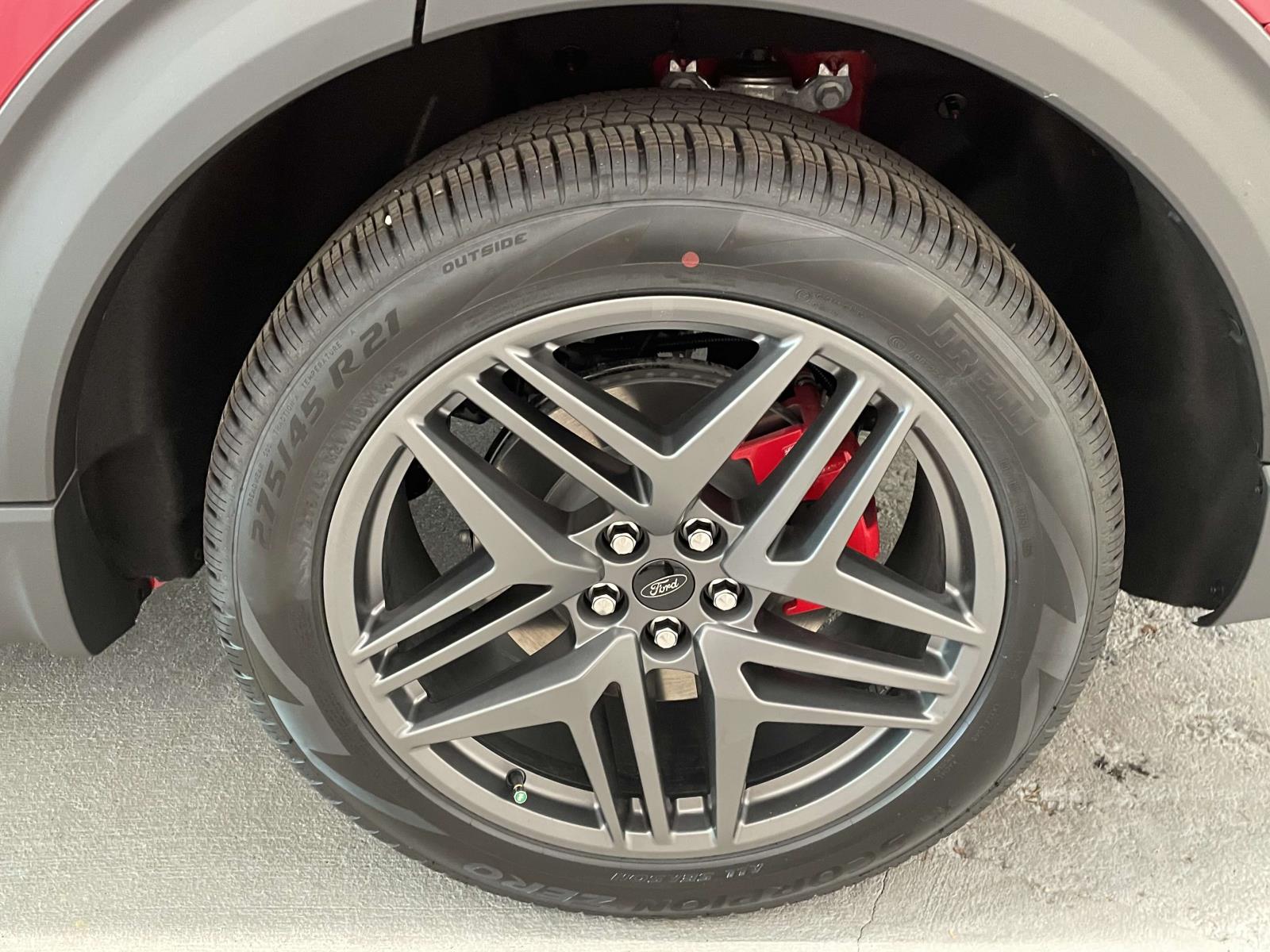 2025 Ford Explorer ST photo 3