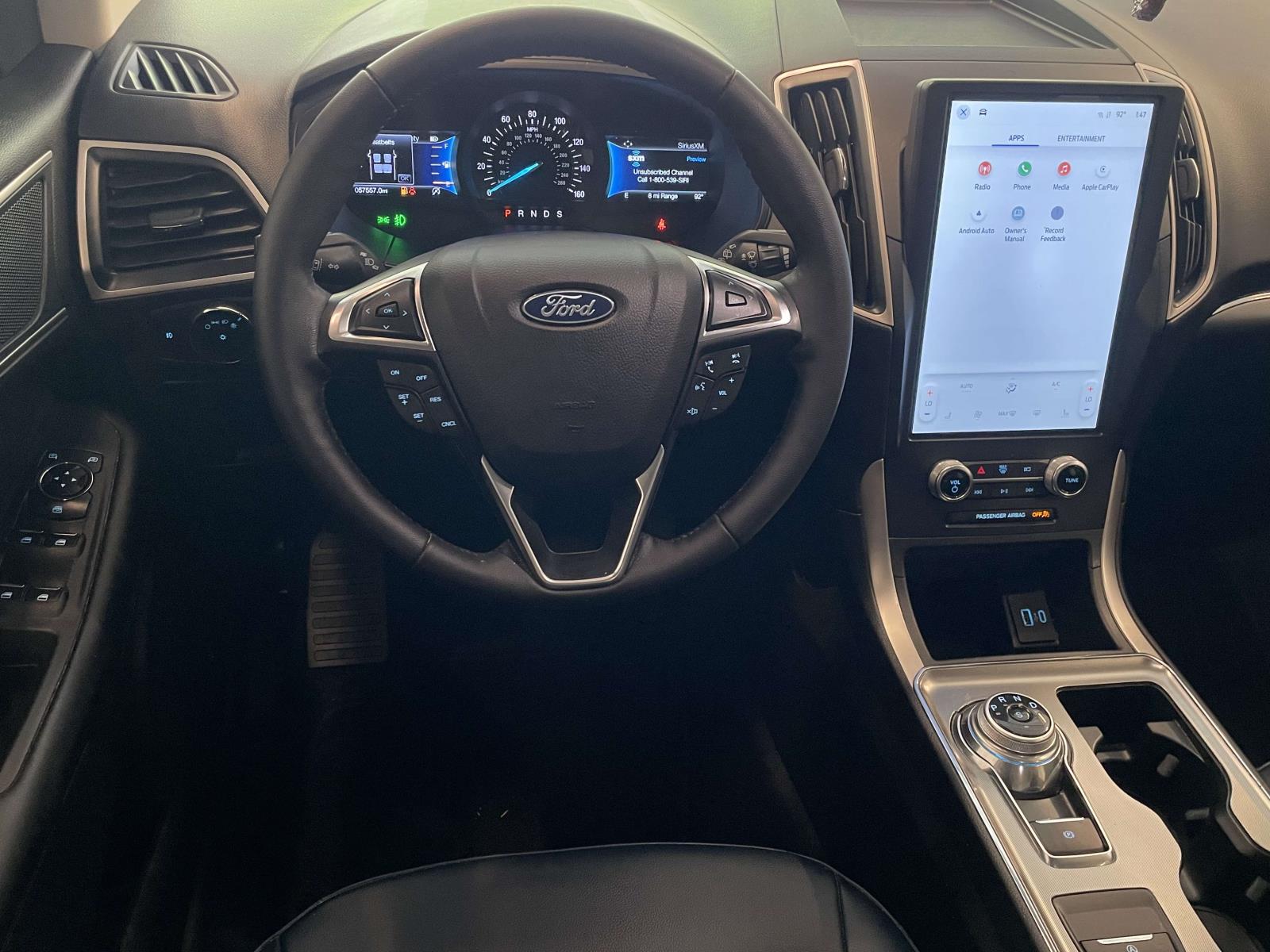 2023 Ford Edge SEL photo 2