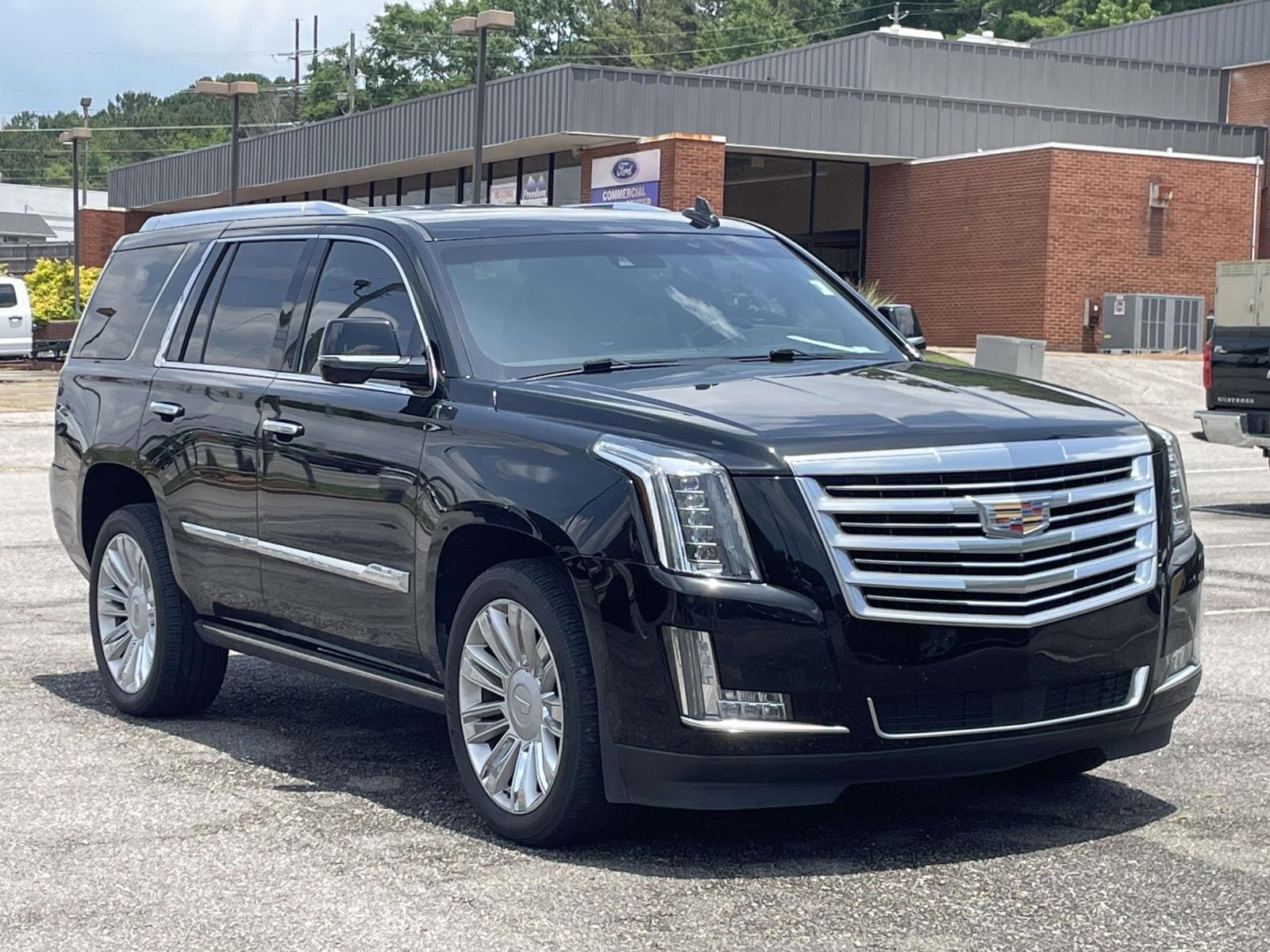 2016 Cadillac Escalade AWD Platinum's photo