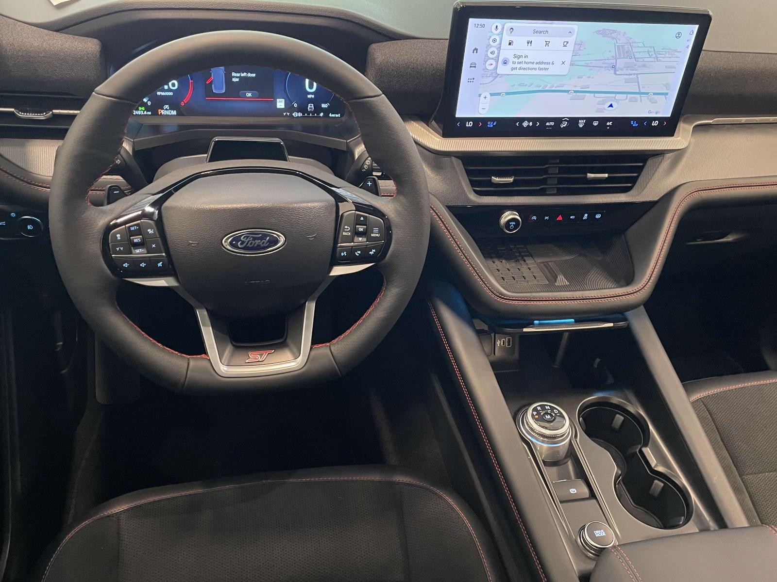 2025 Ford Explorer ST photo 2