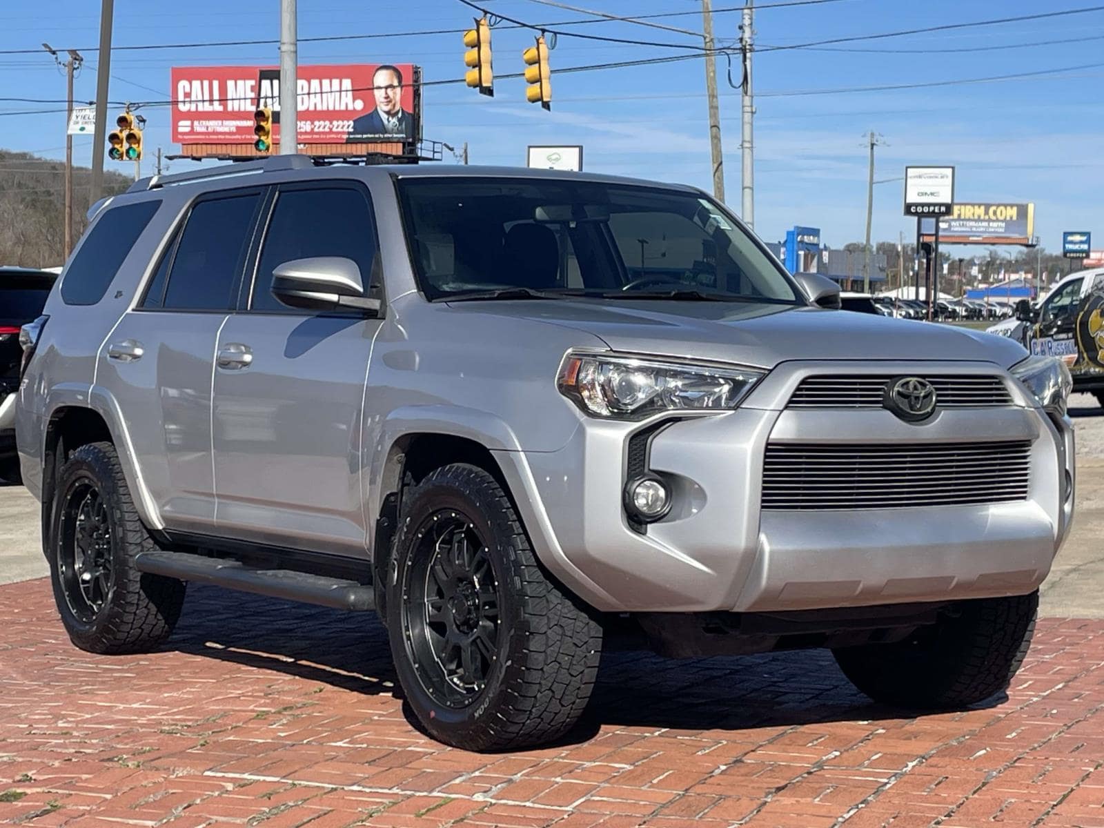2016 Toyota 4Runner SR5's photo