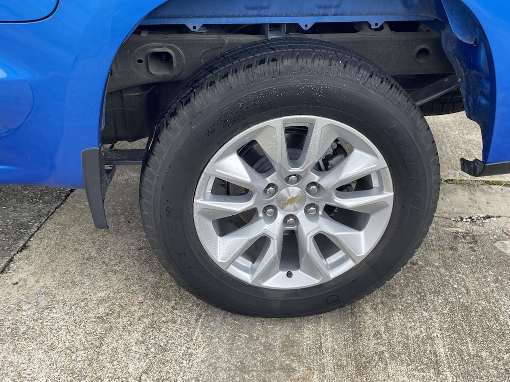 Used 2025 Chevrolet Silverado 1500 Custom Truck