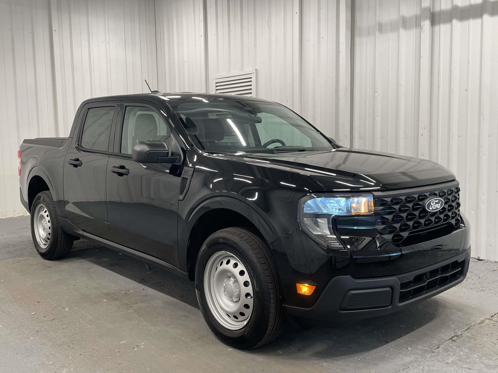 2025 Ford Maverick XL's photo