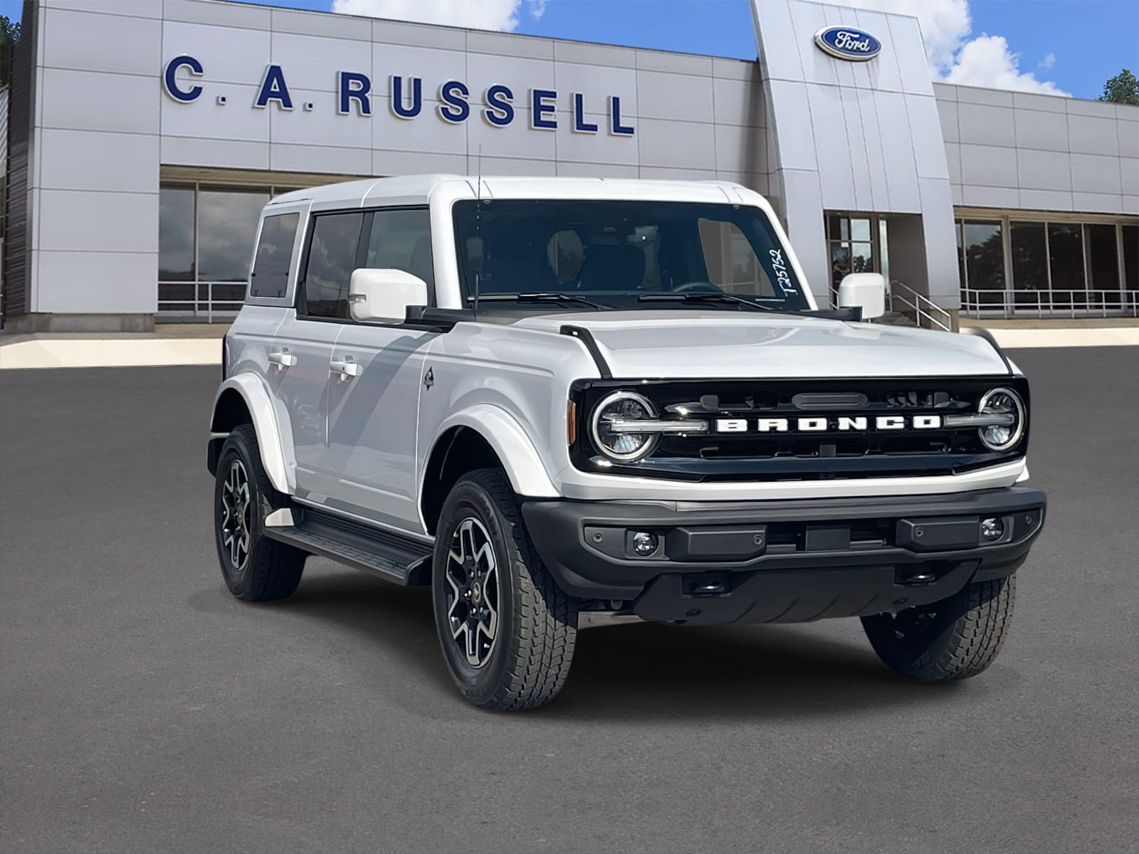 2025 Ford Bronco 4-Door Outer Banks's photo