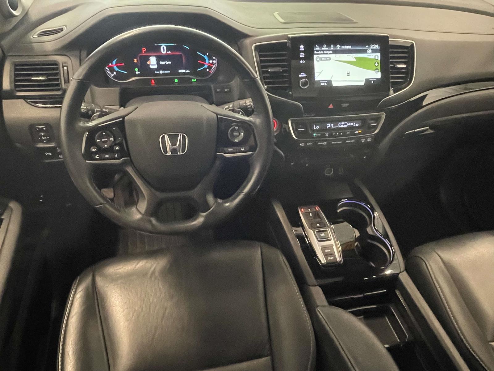 2020 Honda Pilot Touring photo 2