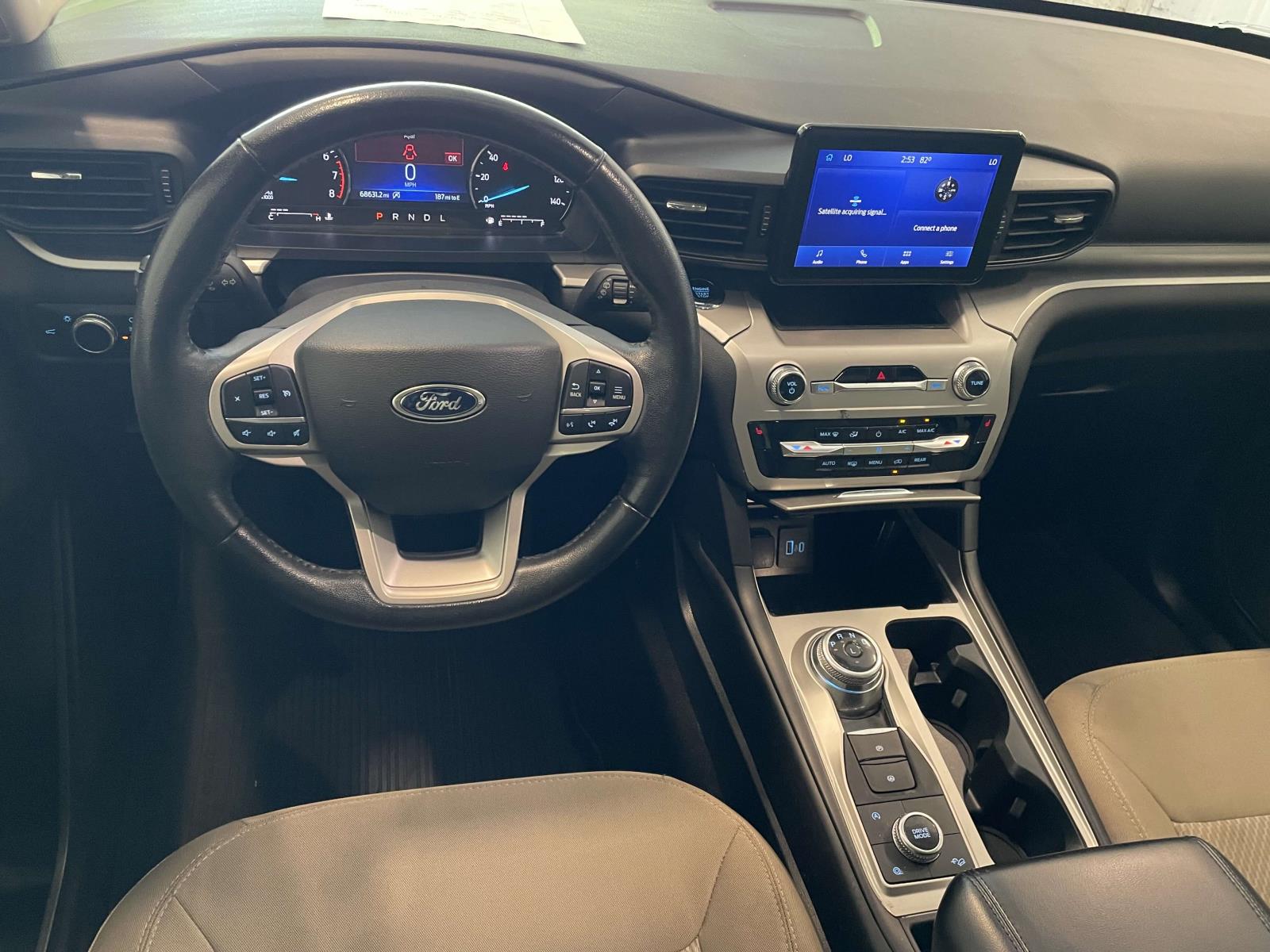 2022 Ford Explorer XLT photo 3