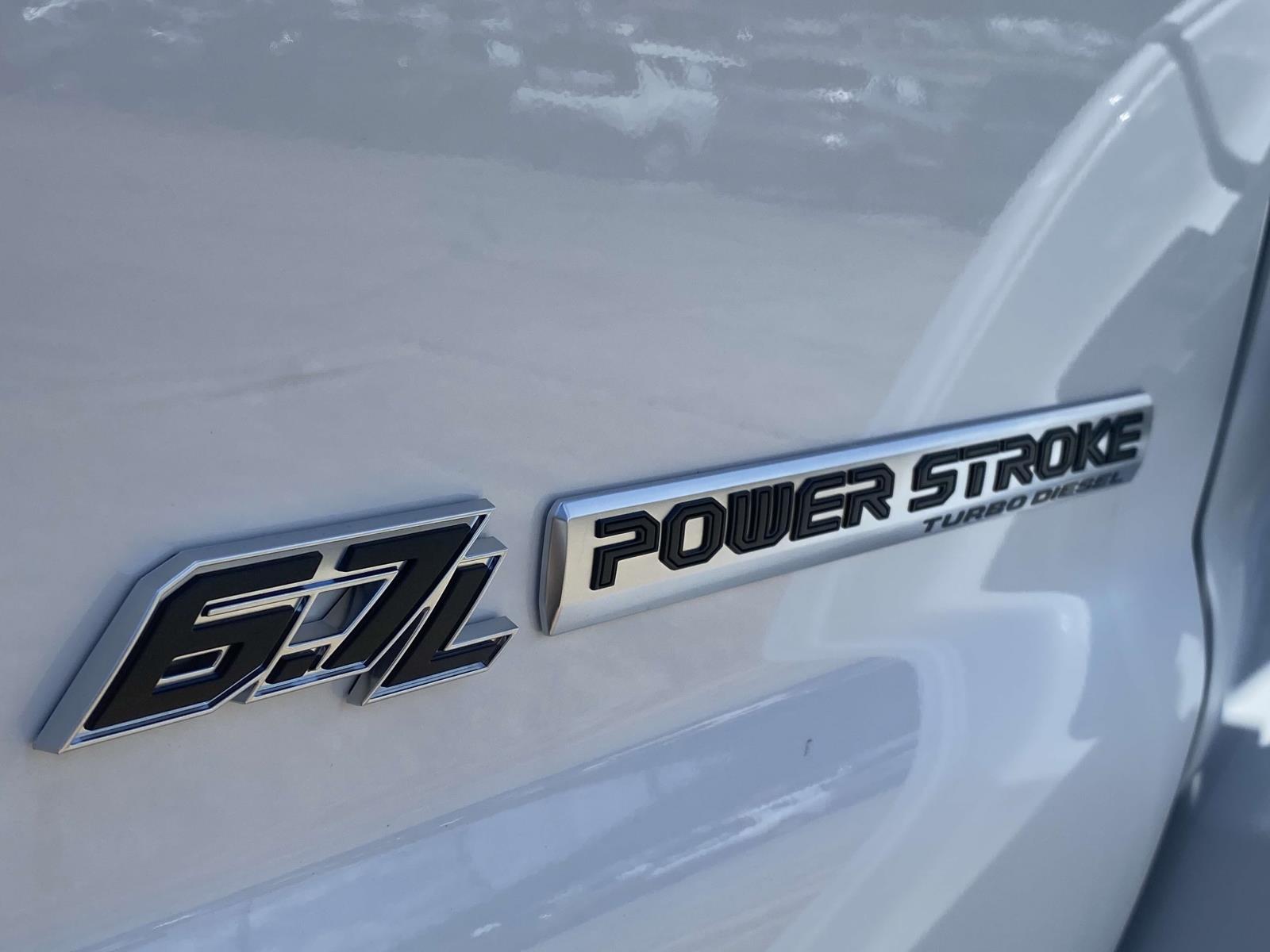 2025 Ford F-750 SuperCab photo 3