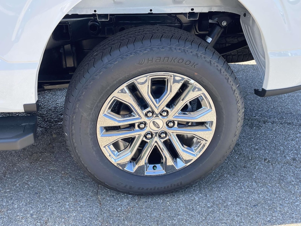 New 2025 Ford F-150 Lariat Truck