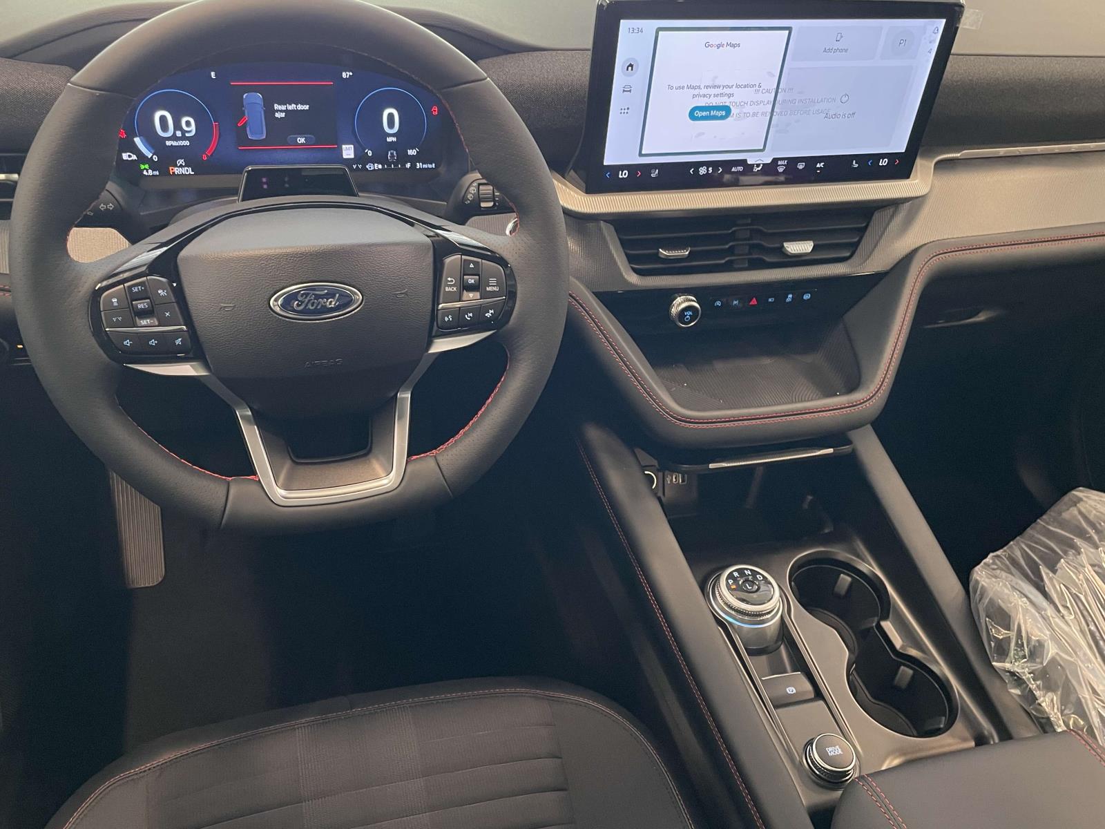 2025 Ford Explorer ST-Line photo 4