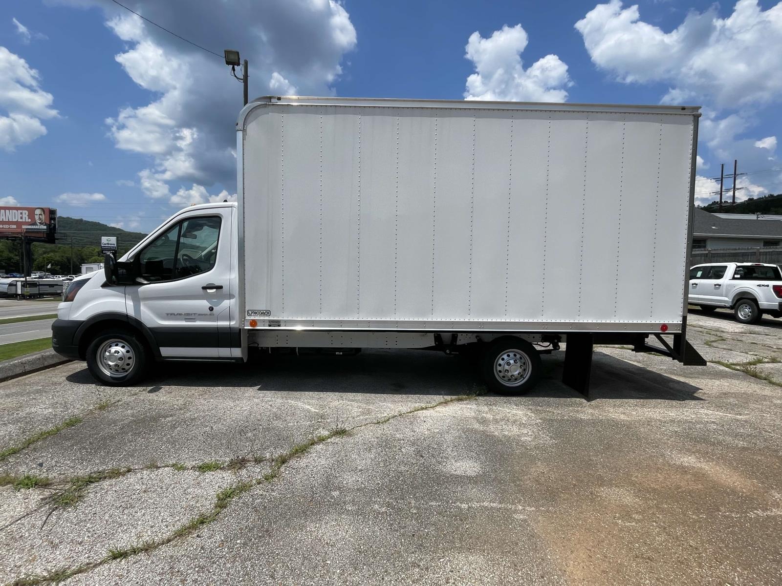 2023 Ford Transit photo 4