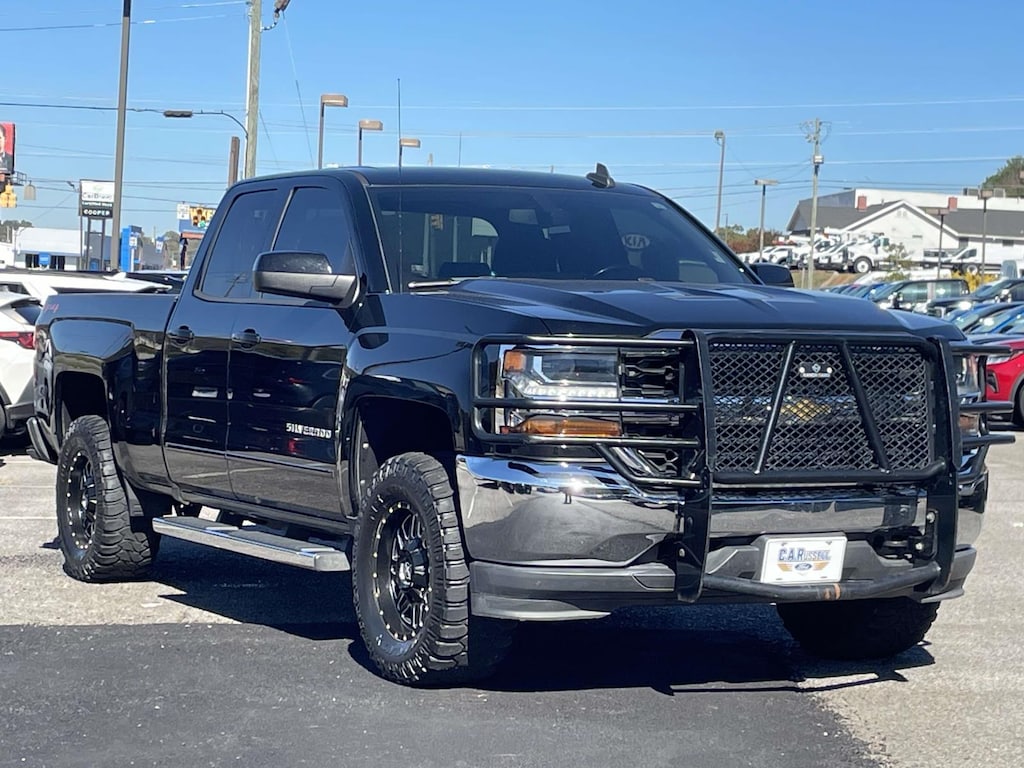 Used 2018 Chevrolet Silverado 1500 LT Truck