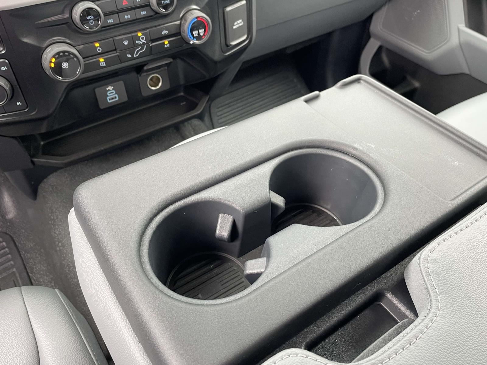 2025 Ford F-550 Super Duty Chassis Cab XL - Photo 7
