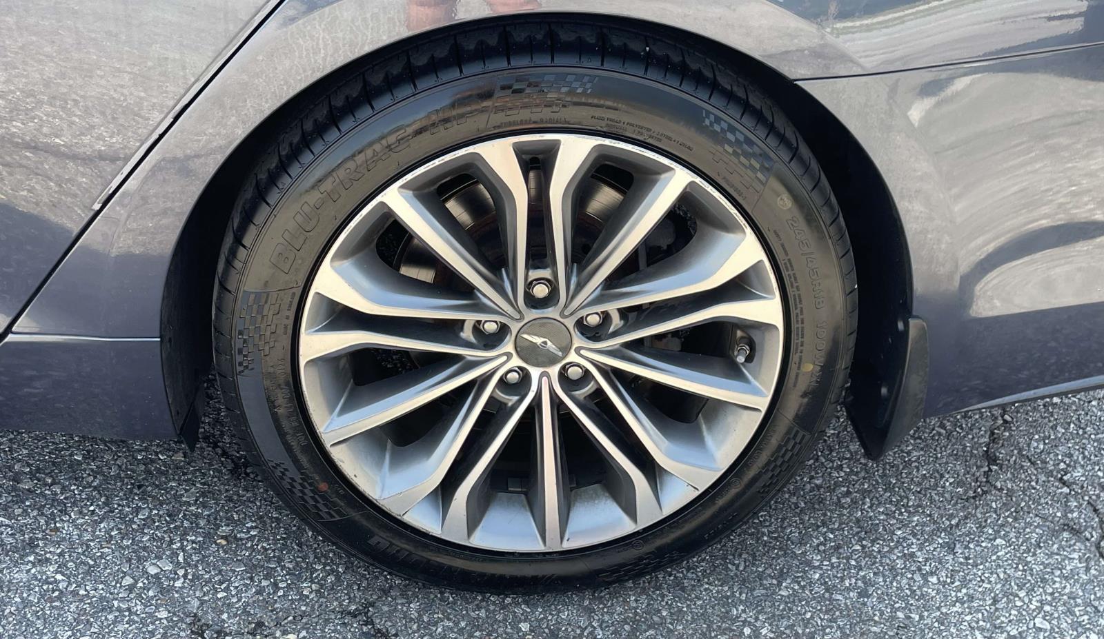Used 2015 Hyundai Genesis Base with VIN KMHGN4JE4FU052245 for sale in Anniston, AL