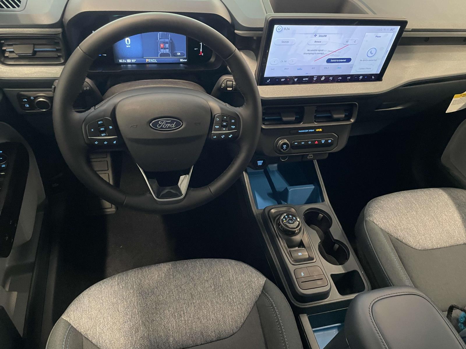 2025 Ford Maverick XLT photo 2