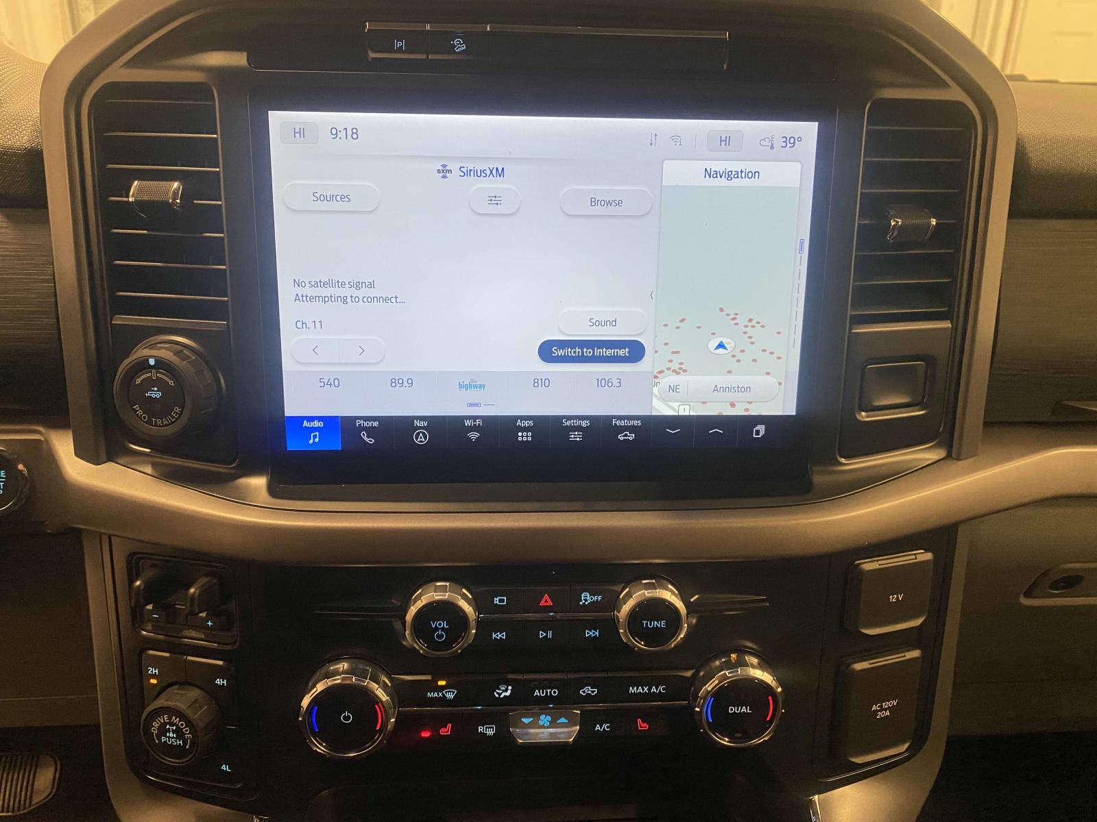 2025 Ford F-150 XLT - Photo 10