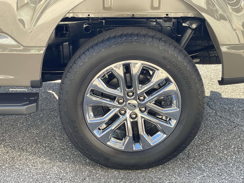 New 2025 Ford F-150 Lariat Truck