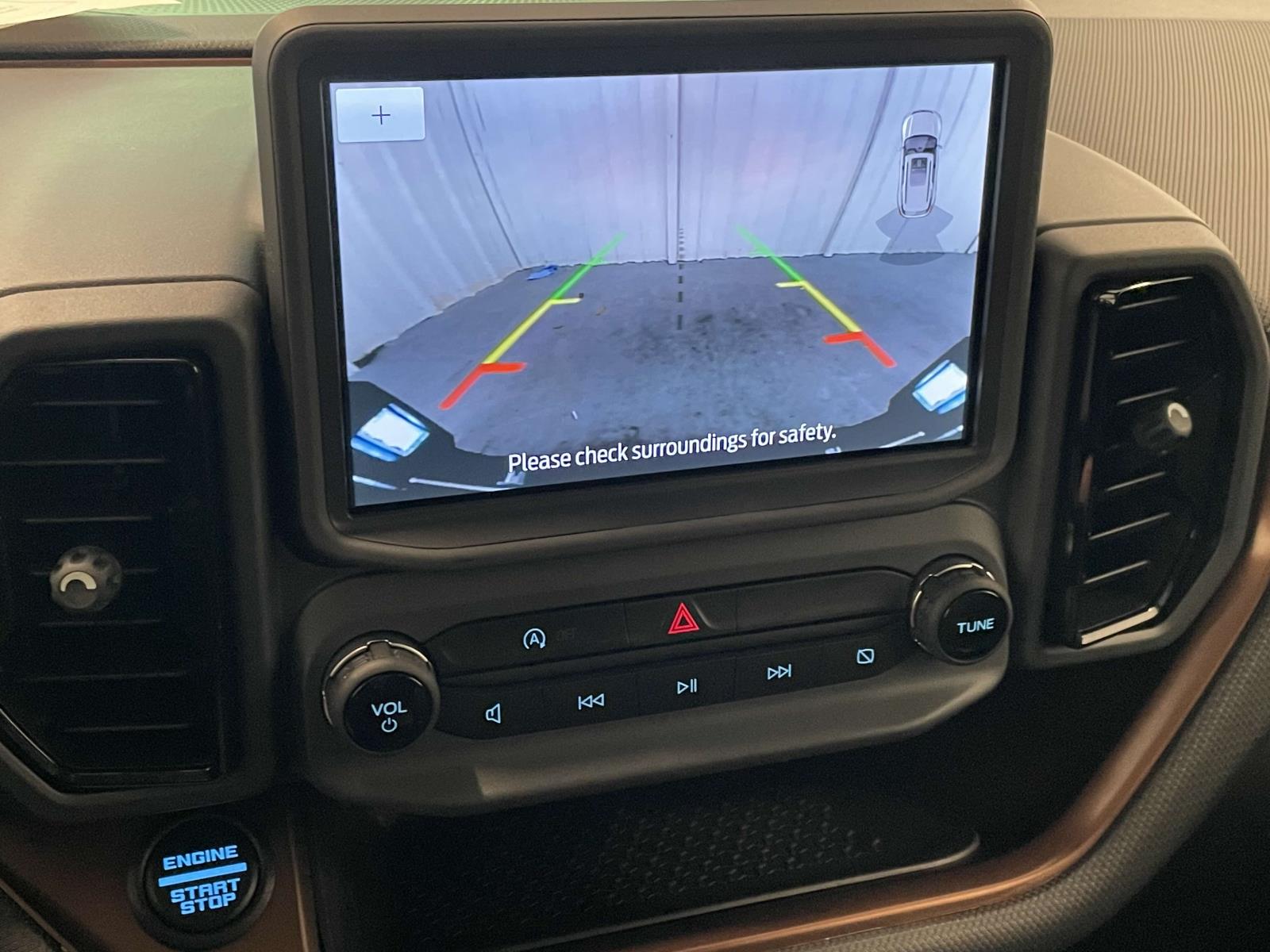 2024 Ford Bronco Sport Outer Banks photo 3