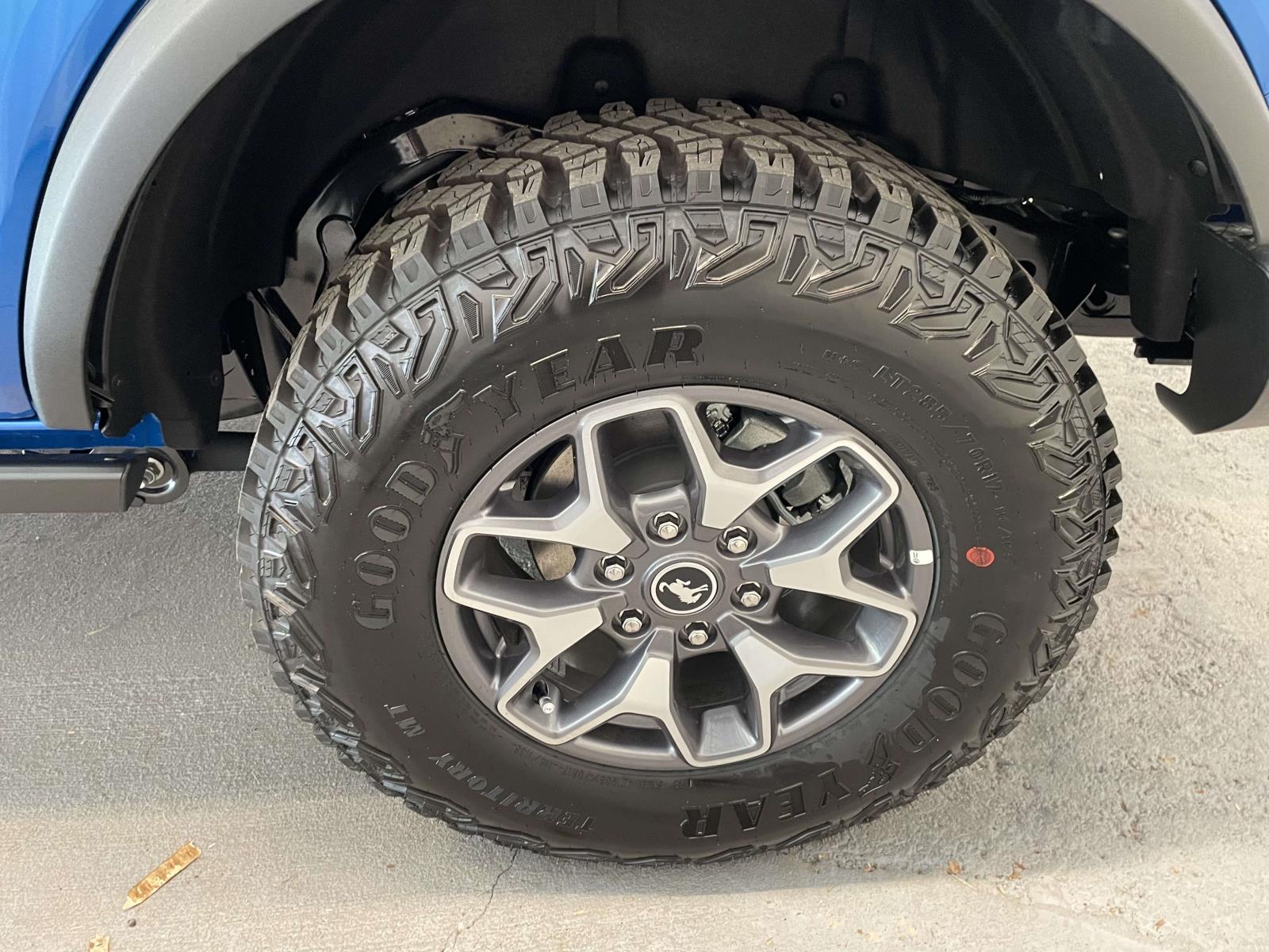 2025 Ford Bronco Badlands photo 3