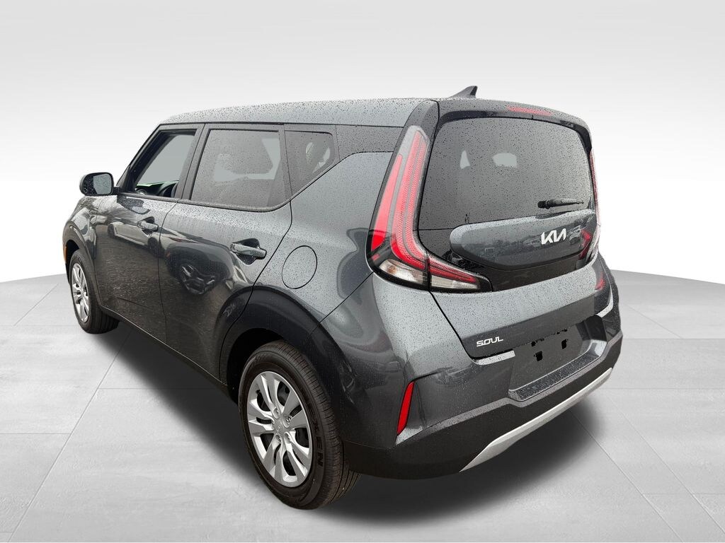 Used 2025 Kia Soul LX Hatchback