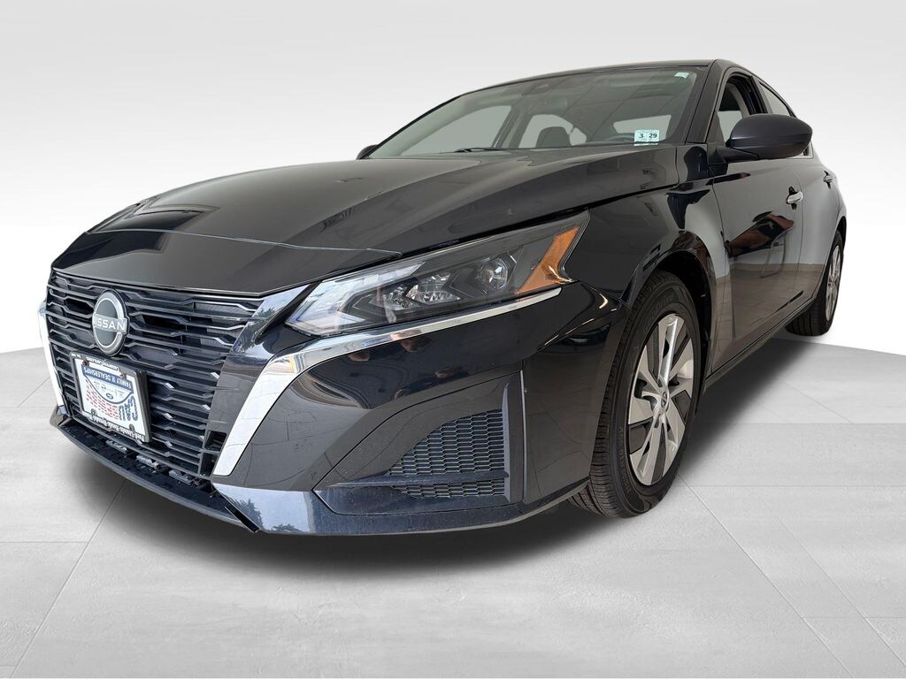 Used 2024 Nissan Altima 2.5 S Sedan