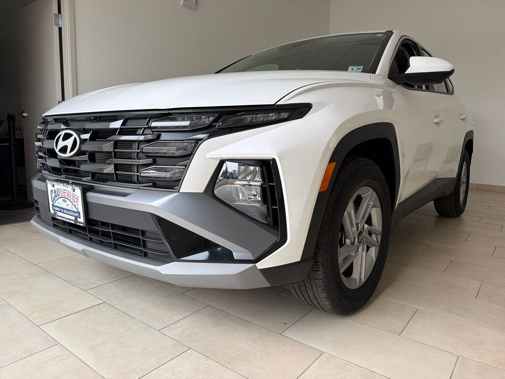 Certified 2025 Hyundai Tucson SE SUV