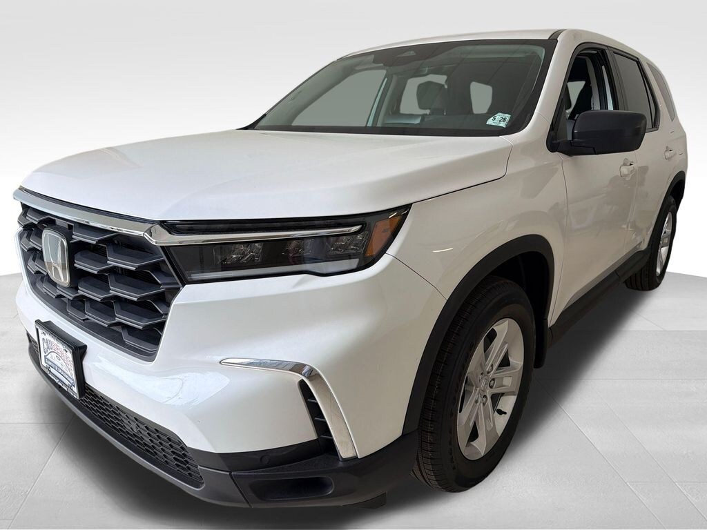 Used 2023 Honda Pilot LX SUV