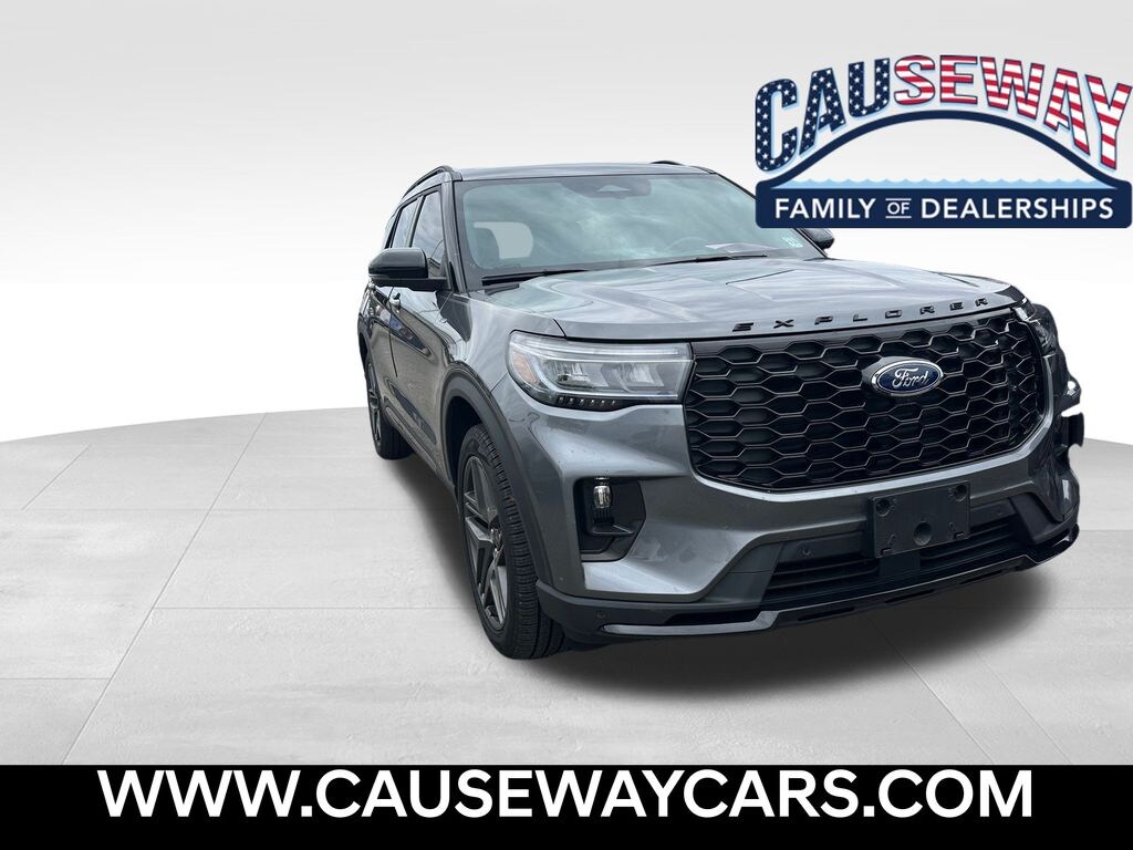 Used 2025 Ford Explorer ST-Line SUV