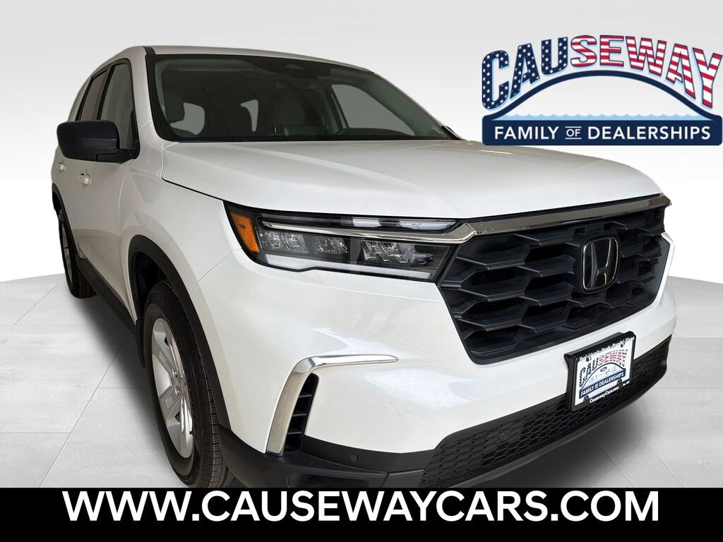Used 2023 Honda Pilot LX SUV