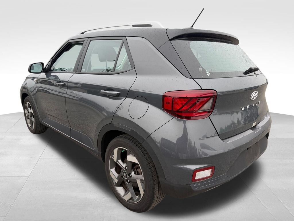 Used 2024 Hyundai Venue Limited SUV