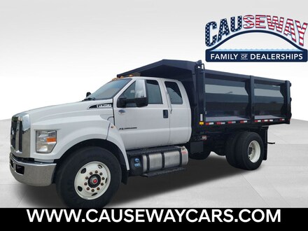 2022 Ford F-750SD Base Truck
