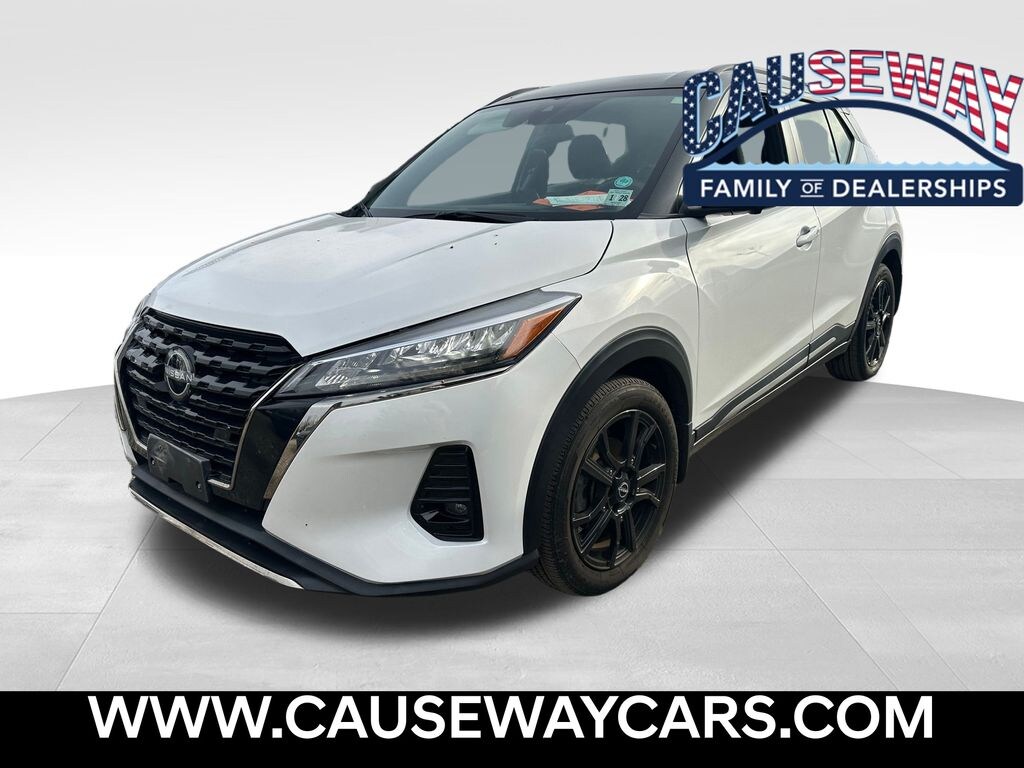 Used 2023 Nissan Kicks SR SUV