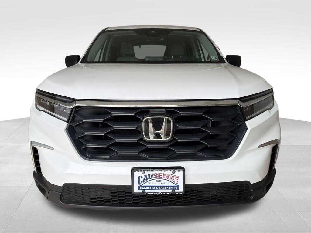 Used 2023 Honda Pilot LX SUV