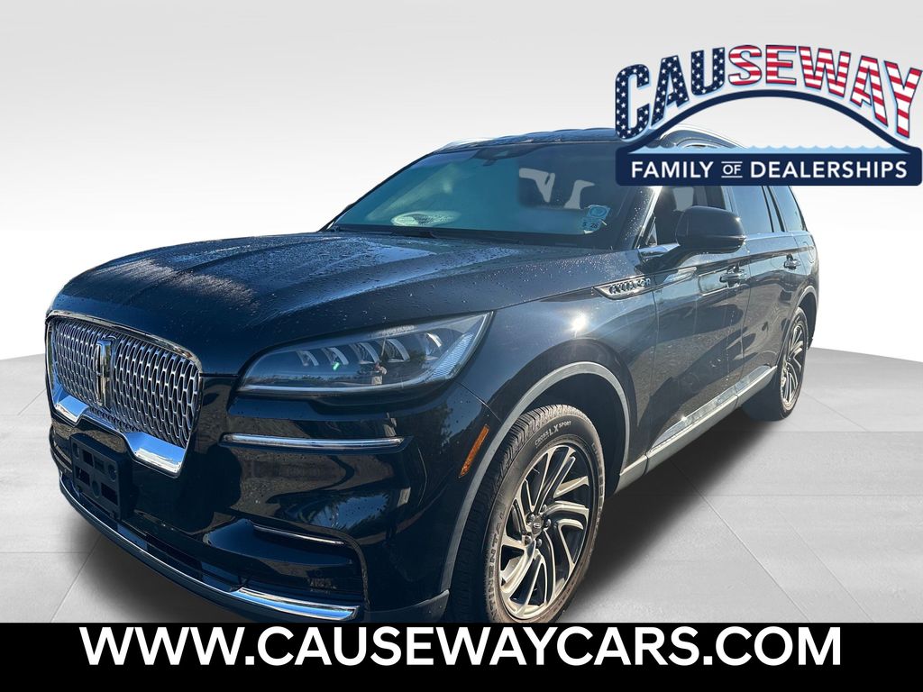 2023 Lincoln Aviator Base's photo