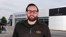 Staff member Andrew from 9b124f346e83