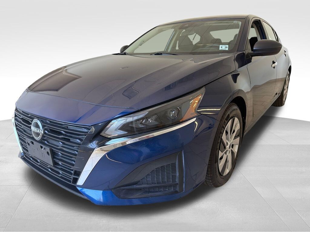 Used 2024 Nissan Altima 2.5 S Sedan