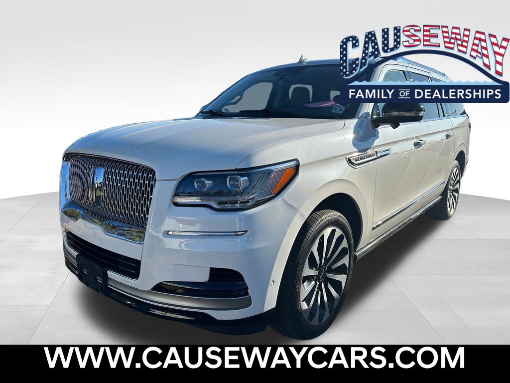 2023 Lincoln Navigator Reserve L's photo