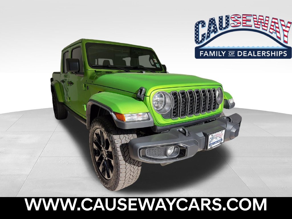 2025 Jeep Gladiator Nighthawk