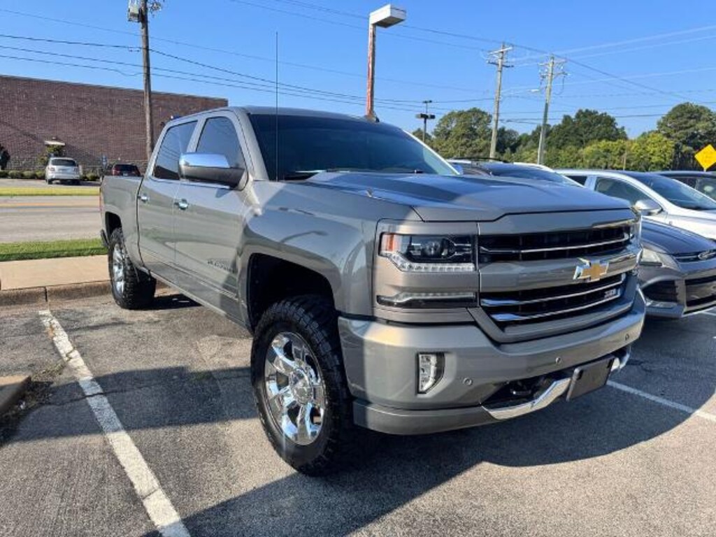 Used 2017 Chevrolet Silverado 1500 LTZ Crew Cab Short Bed Truck