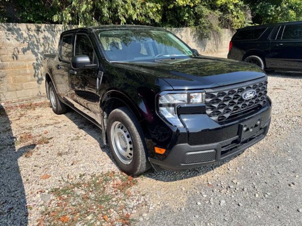 Used 2025 Ford Maverick XL Crew Cab Short Bed Truck