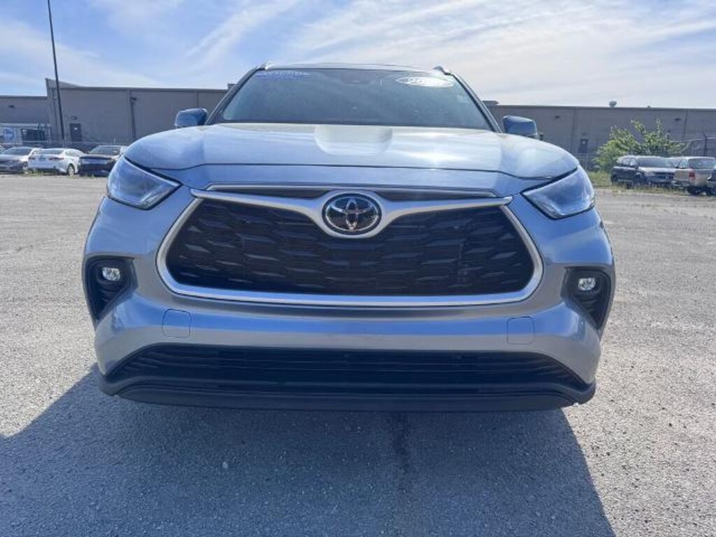 Used 2023 Toyota Highlander XLE SUV