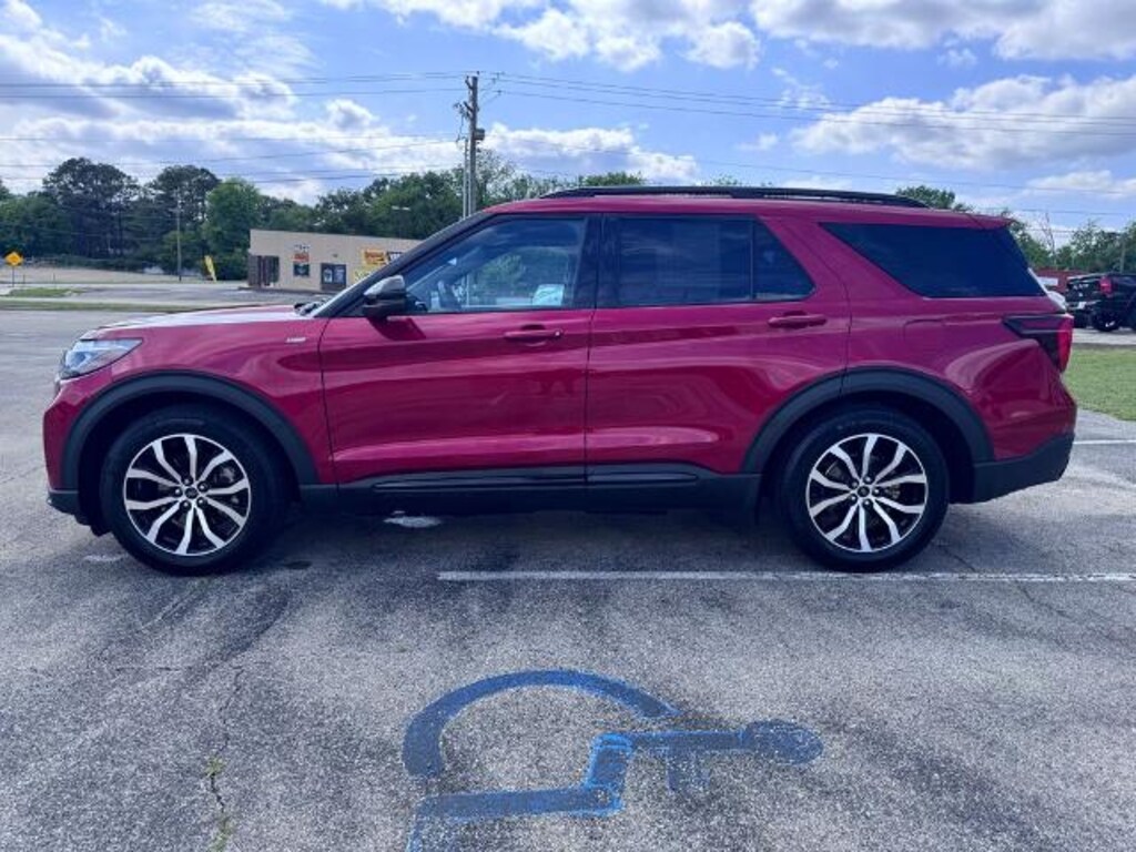 Used 2025 Ford Explorer ST-Line SUV
