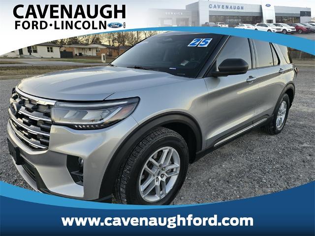 2025 Ford Explorer Active's photo