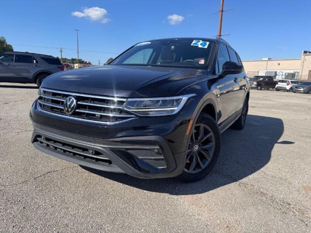 Used 2024 Volkswagen Tiguan 2.0T SE SUV