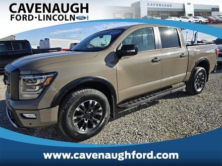 2023 Nissan Titan PRO-4X Crew Cab Short Bed Truck