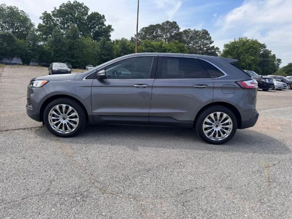 Used 2022 Ford Edge Titanium SUV